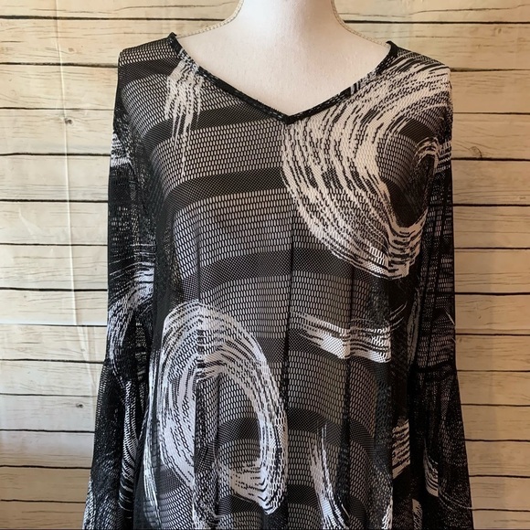 Dor Dor Bell Sleeve Mesh Swimsuit Cover - Picture 5 of 9